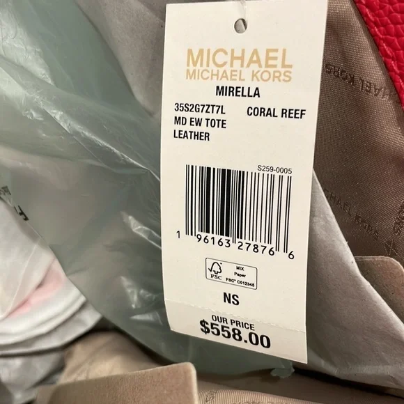 MICHAEL KORS ❤️
Mirella Medium Pebbled Leather Tote Bag - Picture 5 of 6